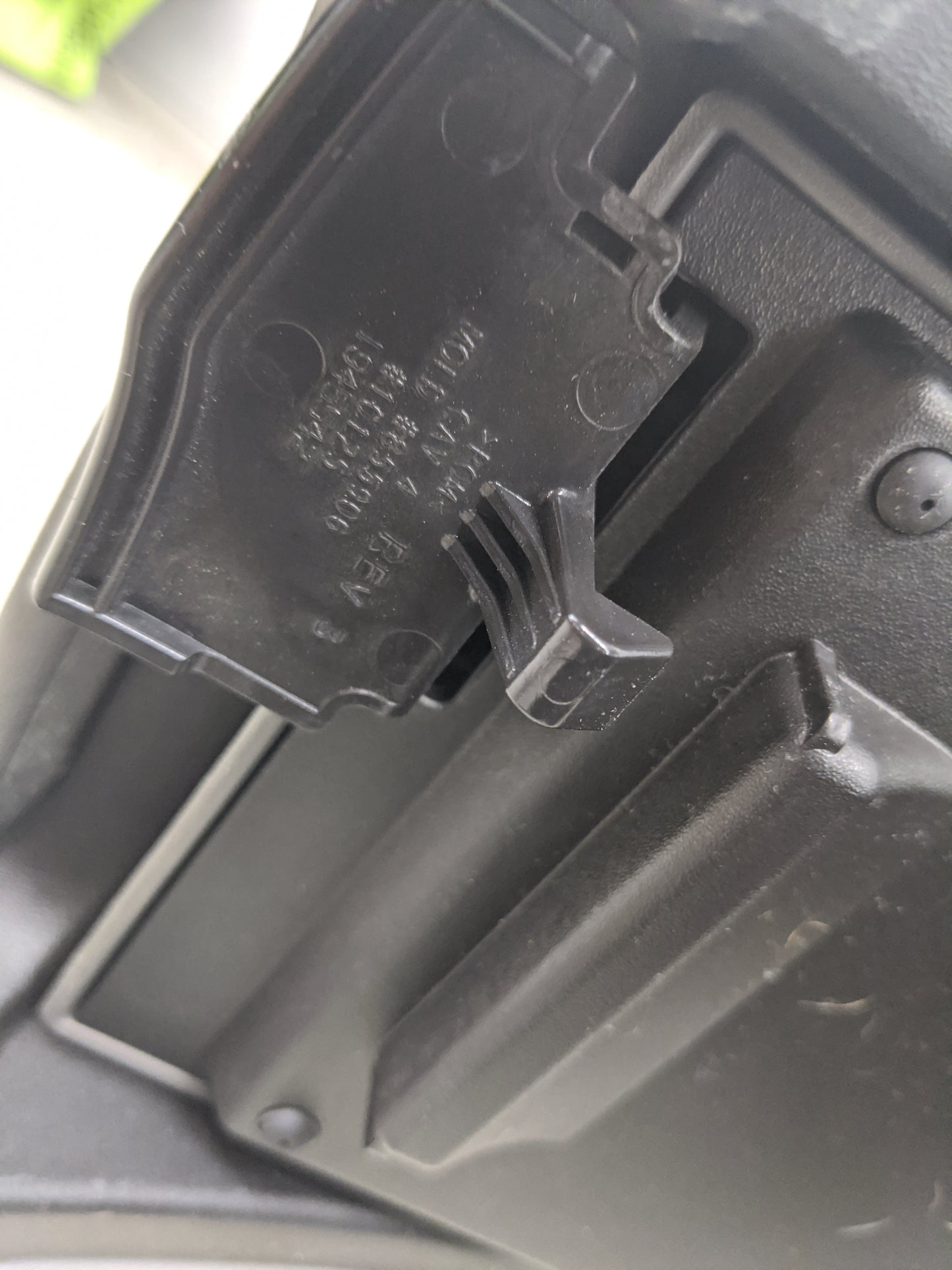 2009-2012 Chevrolet Malibu Center Console Armrest Cover Lid Fits Fits 2009 2010 2011 2012 OEM Used Auto Parts - Oemusedautop