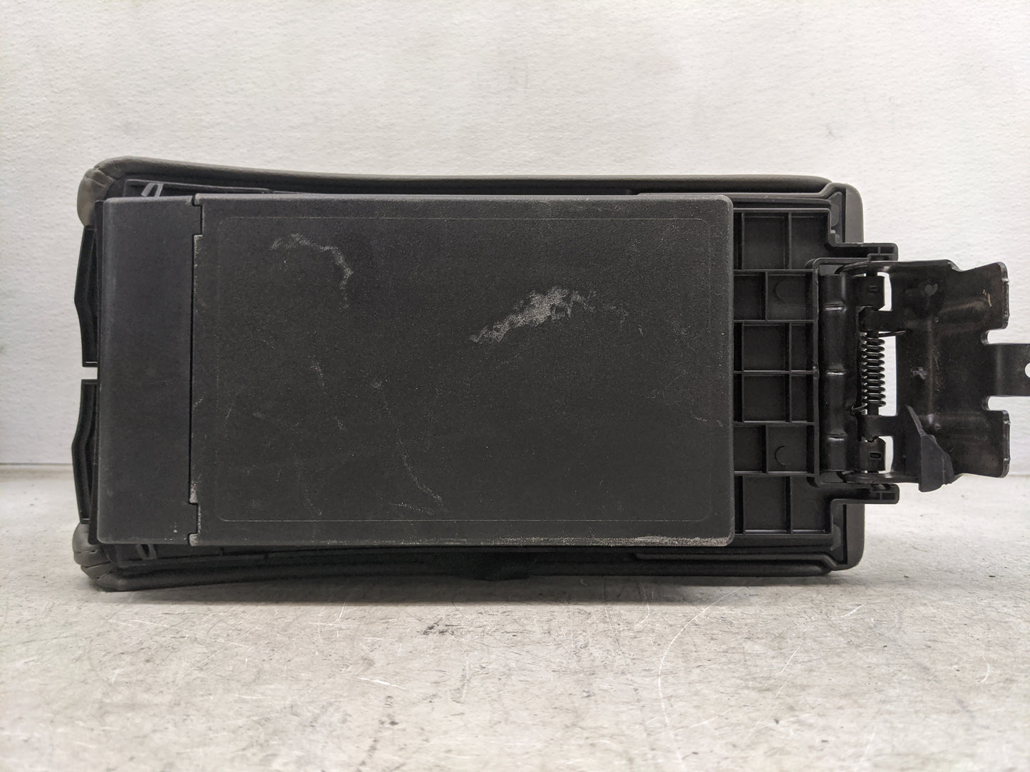 2009-2012 Chevrolet Malibu Center Console Armrest Cover Lid Fits Fits 2009 2010 2011 2012 OEM Used Auto Parts - Oemusedautop