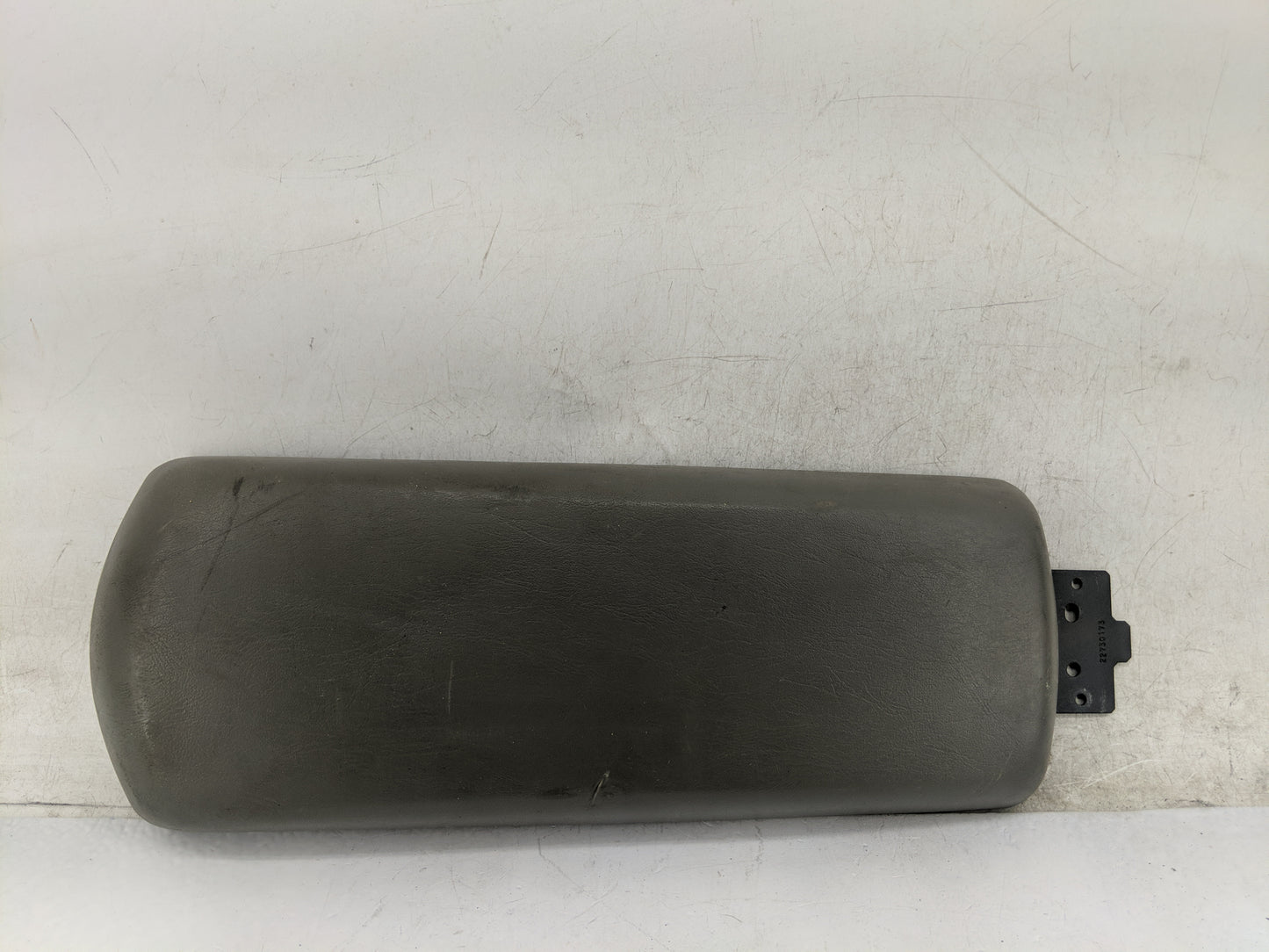 2008 Chevrolet Malibu Center Console Armrest Cover Lid Fits OEM Used Auto Parts - Oemusedautoparts1.com