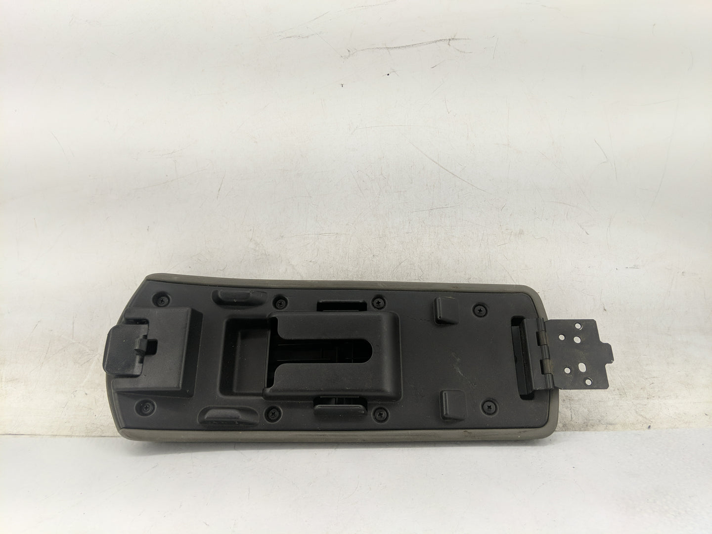 2008 Chevrolet Malibu Center Console Armrest Cover Lid Fits OEM Used Auto Parts - Oemusedautoparts1.com