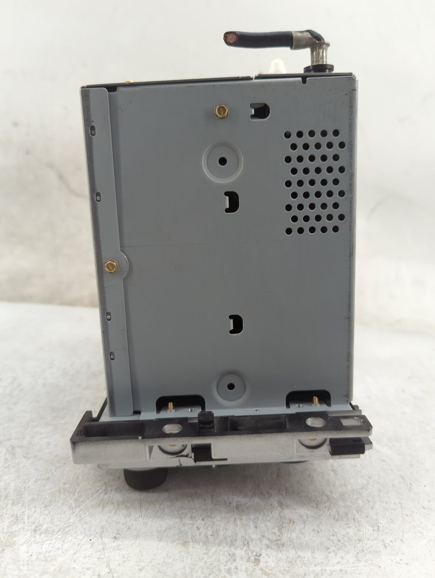 2009-2012 Chevrolet Malibu Radio AM FM Cd Player Receiver Replacement Fits Fits 2009 2010 2011 2012 OEM Used Auto Parts - Oe