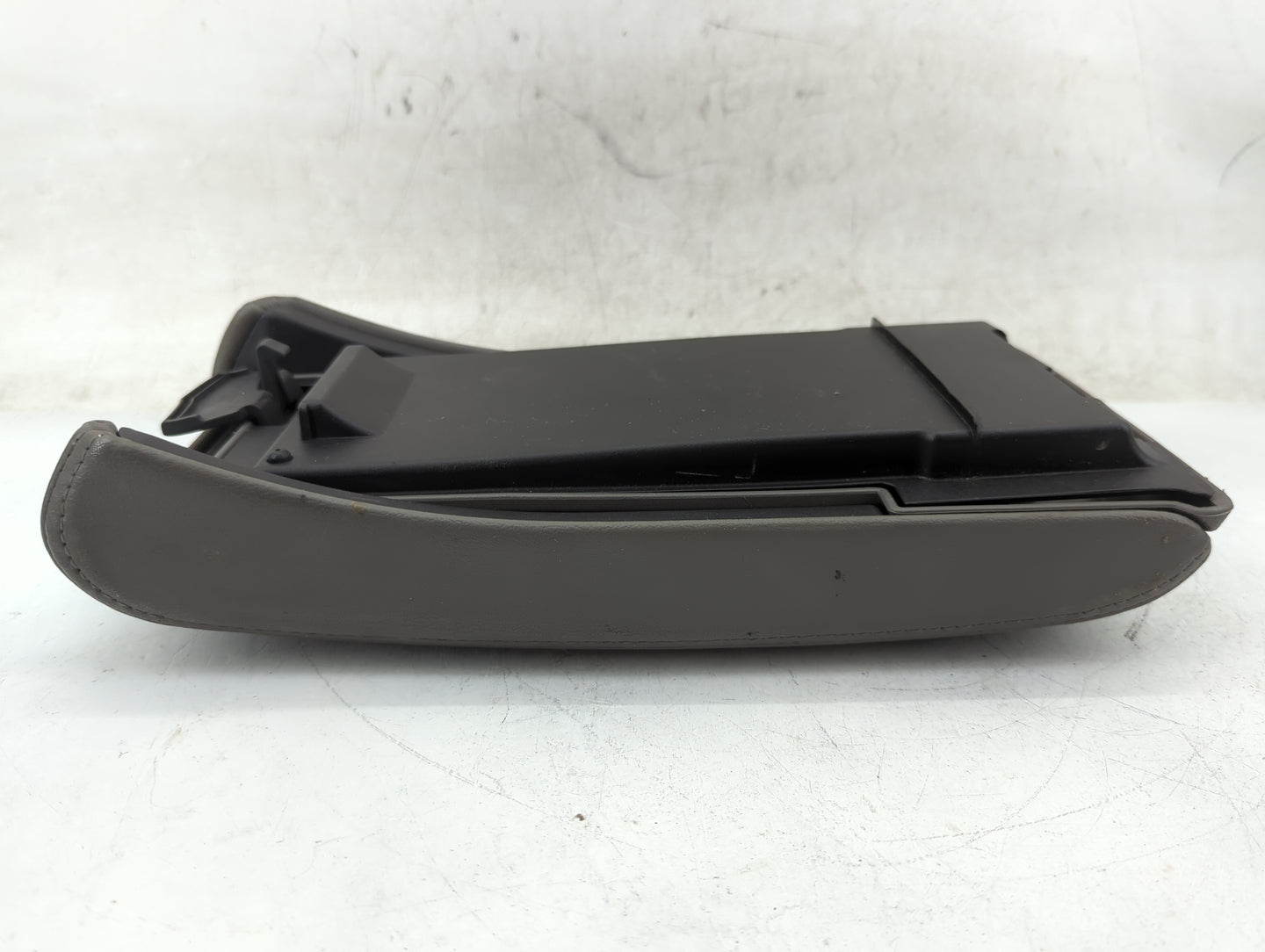 2008-2012 Chevrolet Malibu Center Console Armrest Cover Lid Fits Fits 2008 2009 2010 2011 2012 OEM Used Auto Parts - Oemused