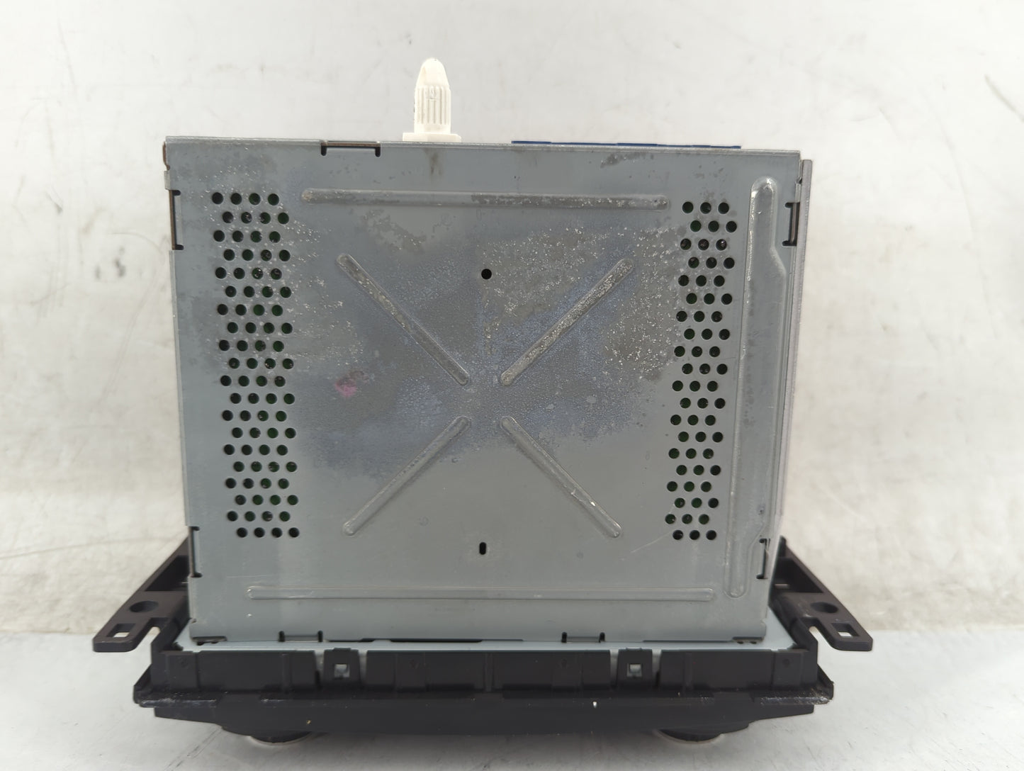 2004-2006 Chevrolet Malibu Radio AM FM Cd Player Receiver Replacement Fits Fits 2004 2005 2006 OEM Used Auto Parts - Oemused