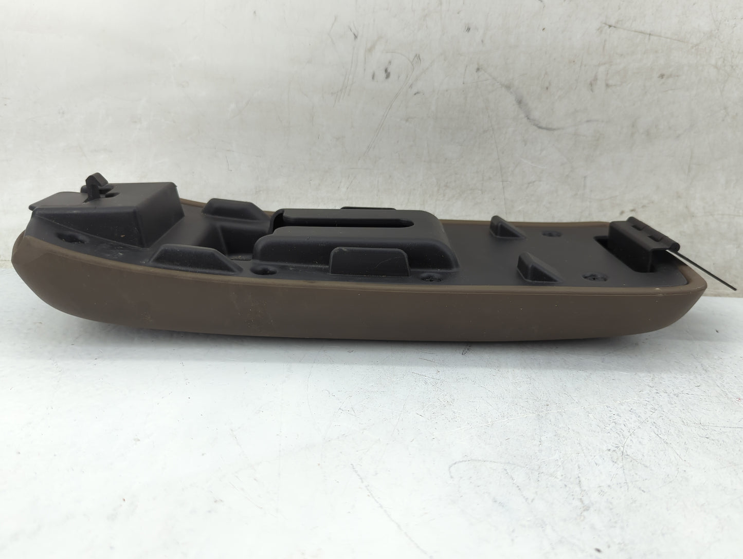 2006-2007 Chevrolet Malibu Center Console Armrest Cover Lid Fits Fits 2006 2007 OEM Used Auto Parts - Oemusedautoparts1.com