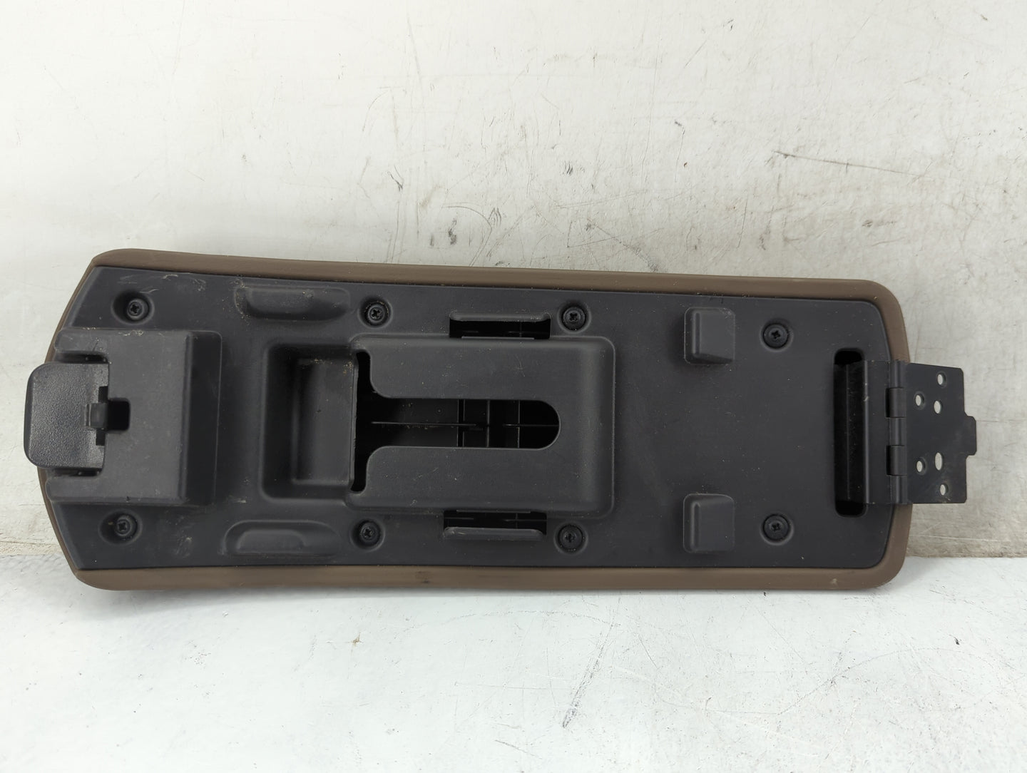 2006-2007 Chevrolet Malibu Center Console Armrest Cover Lid Fits Fits 2006 2007 OEM Used Auto Parts - Oemusedautoparts1.com