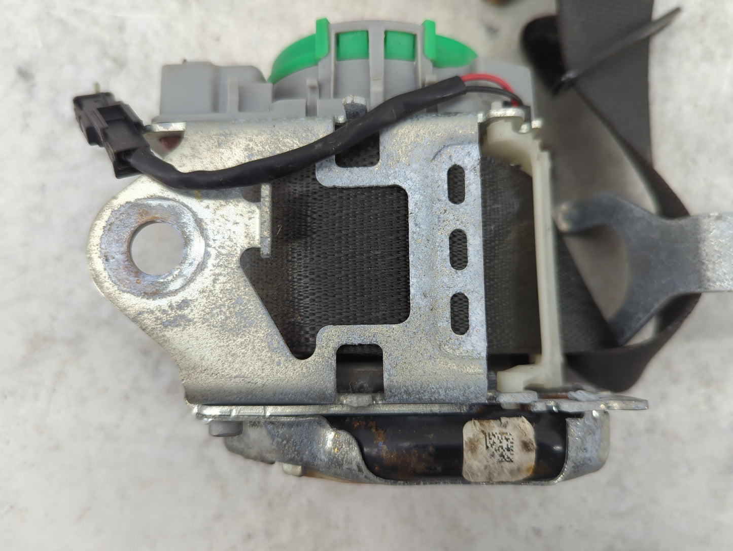 2016-2021 Chevrolet Malibu Passenger Front Seatbelt Retractor - Oemusedautoparts1.com