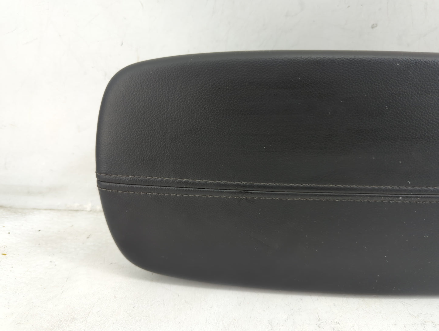 2016-2018 Chevrolet Malibu Center Console Armrest Cover Lid Fits Fits 2016 2017 2018 OEM Used Auto Parts - Oemusedautoparts1
