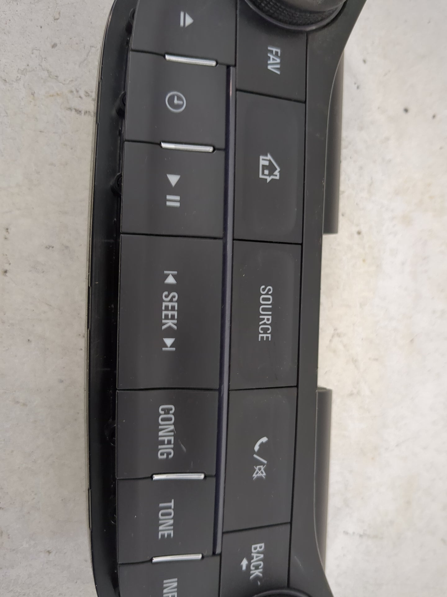2014-2016 Chevrolet Malibu Radio Control Panel 1223776 - Oemusedautoparts1.com