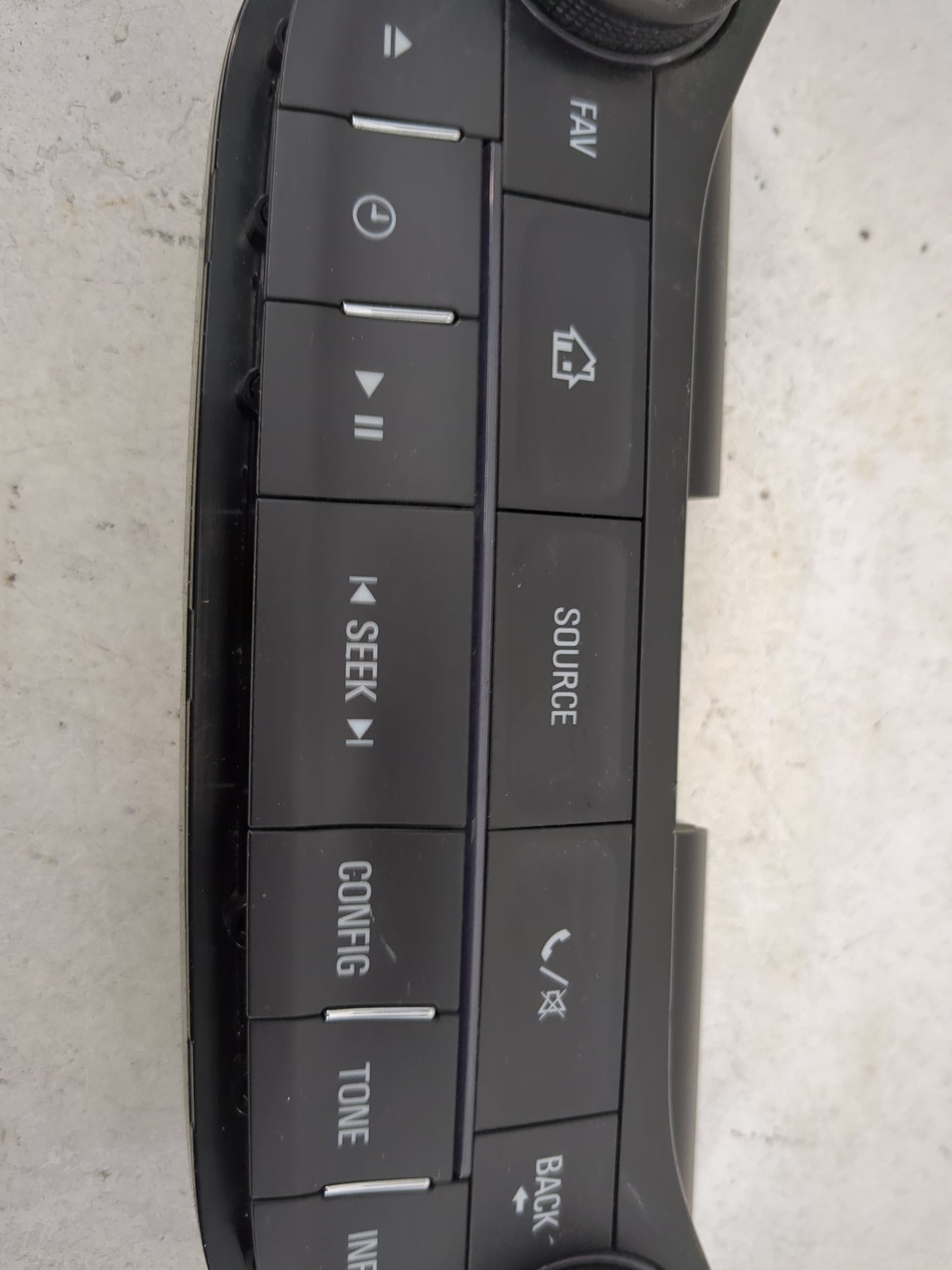 2014-2016 Chevrolet Malibu Radio Control Panel 1223776 - Oemusedautoparts1.com
