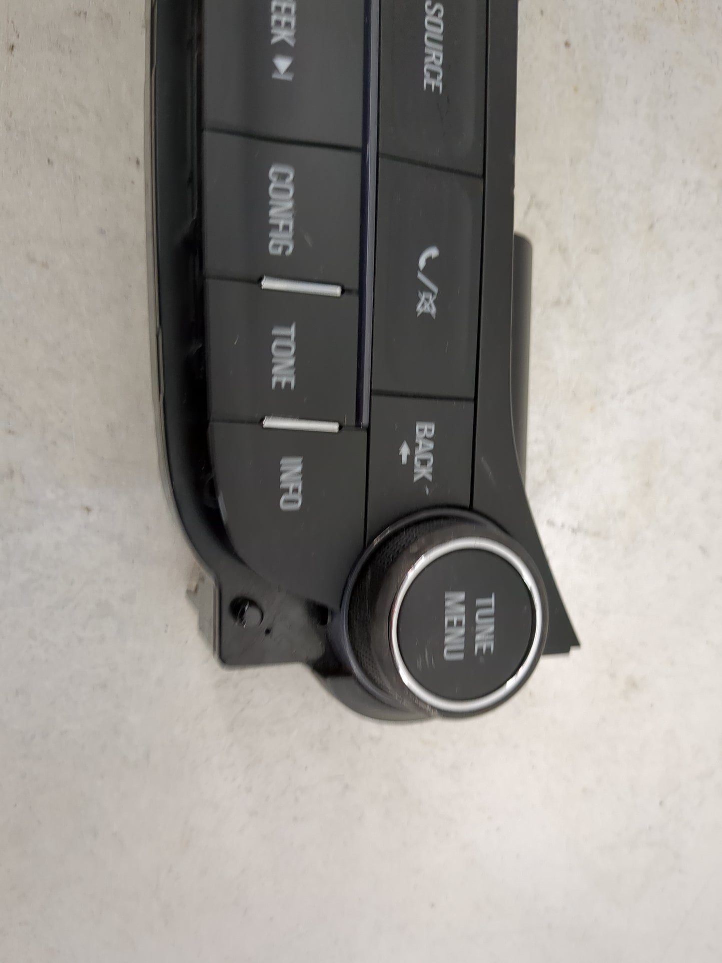 2014-2016 Chevrolet Malibu Radio Control Panel 1223776 - Oemusedautoparts1.com