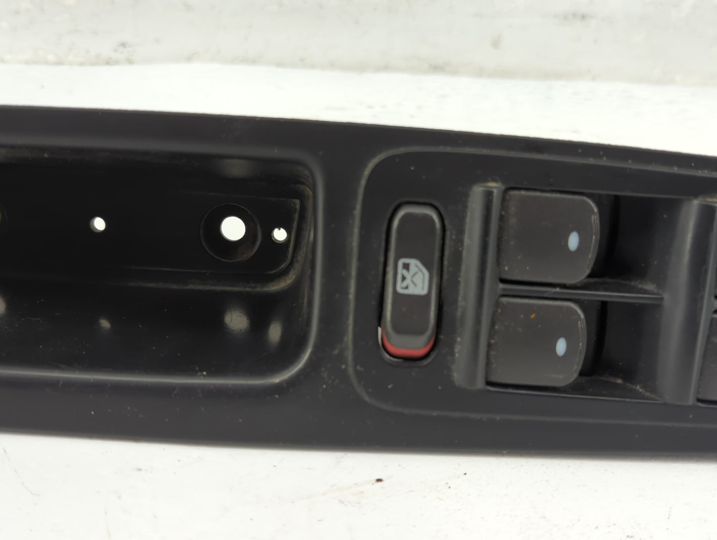 2010-2011 Chevrolet Malibu Master Power Window Switch Replacement Driver Side Left Fits Fits 2010 2011 OEM Used Auto Parts -