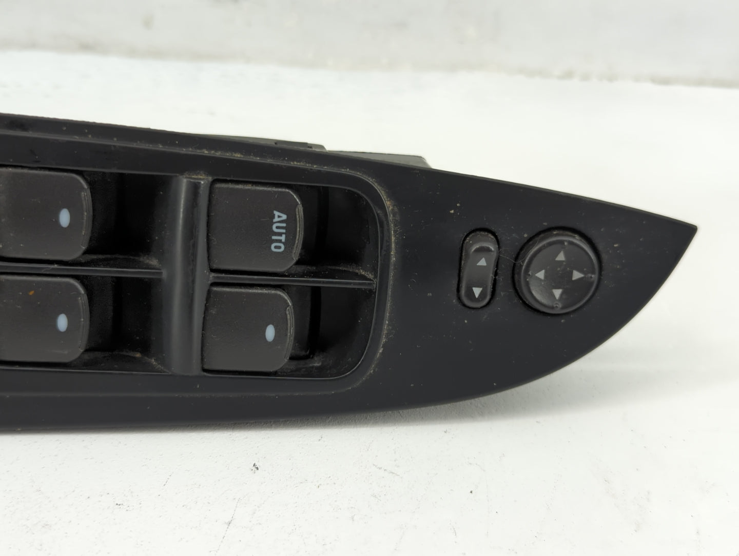 2010-2011 Chevrolet Malibu Master Power Window Switch Replacement Driver Side Left Fits Fits 2010 2011 OEM Used Auto Parts -