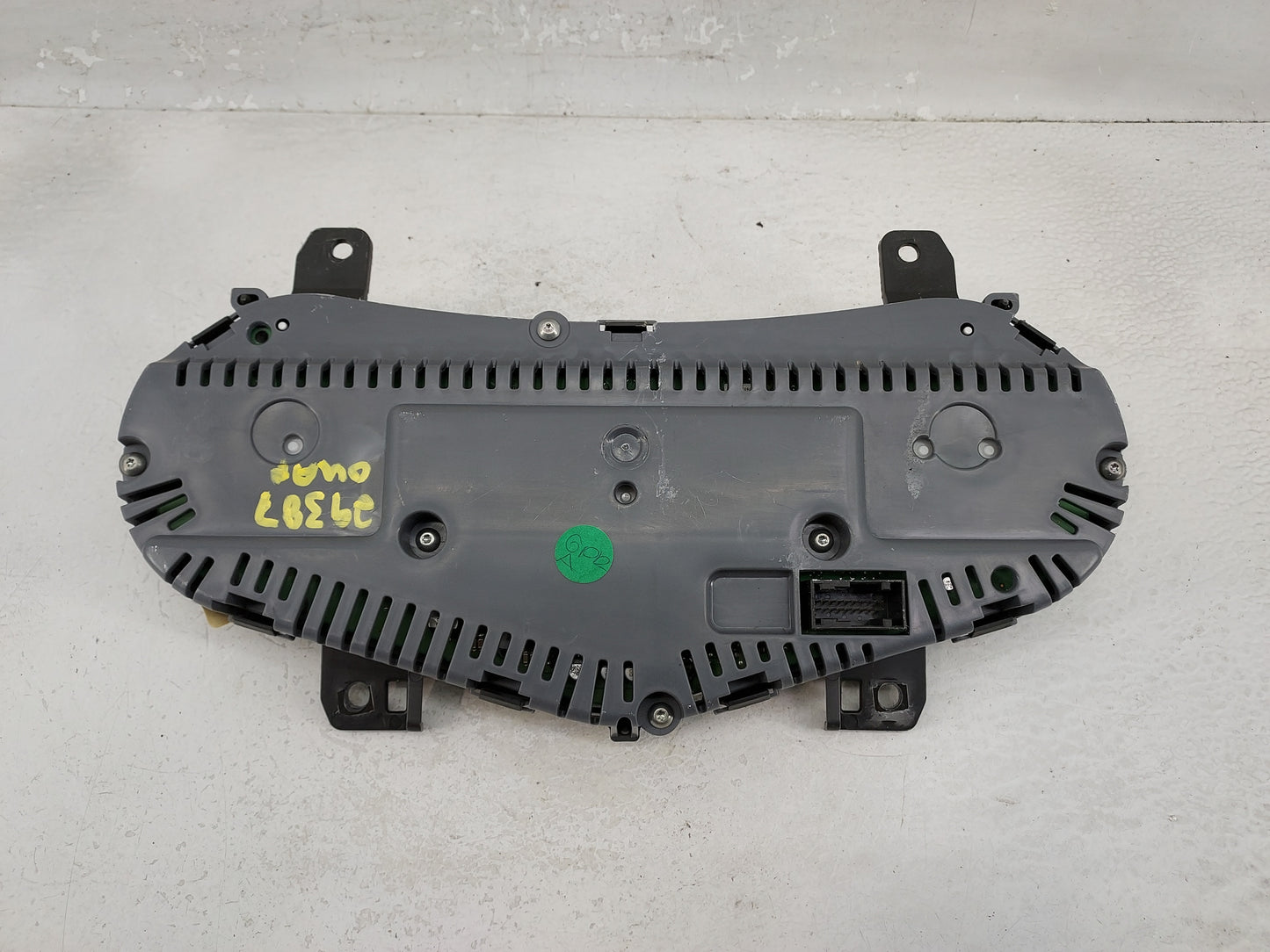 2008-2012 Chevrolet Malibu Instrument Cluster Speedometer Gauges Fits Fits 2008 2009 2010 2011 2012 OEM Used Auto Parts - Oe