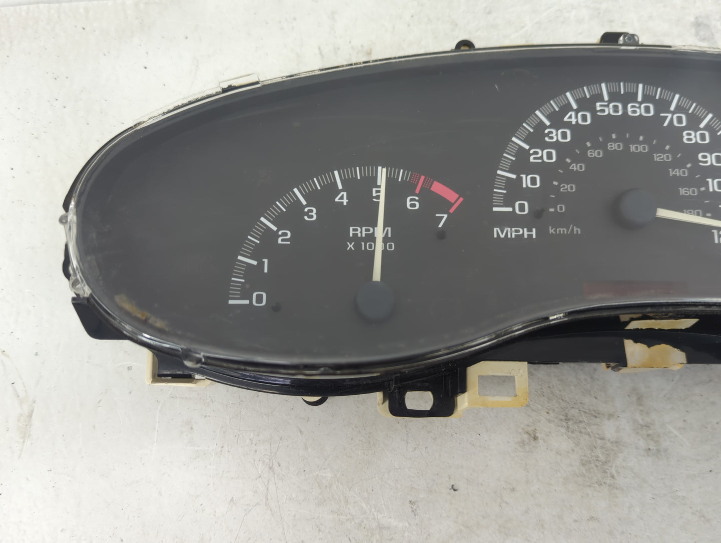 2001-2003 Chevrolet Malibu Instrument Cluster Speedometer Gauges Fits Fits 2001 2002 2003 OEM Used Auto Parts - Oemusedautop