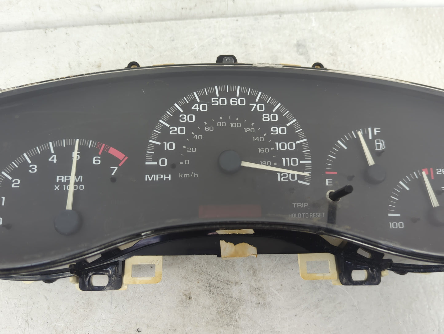 2001-2003 Chevrolet Malibu Instrument Cluster Speedometer Gauges Fits Fits 2001 2002 2003 OEM Used Auto Parts - Oemusedautop