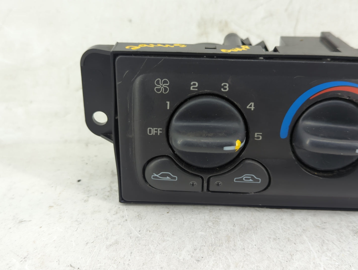 2001-2005 Chevrolet Malibu Climate Control Module Temperature AC/Heater Replacement Fits OEM Used Auto Parts - Oemusedautopa