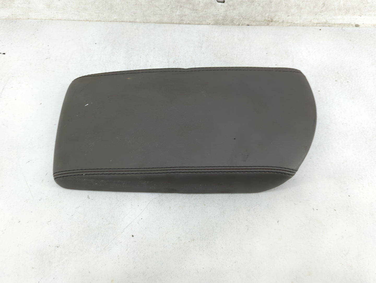 2014 Chevrolet Malibu Center Console Armrest Cover Lid Fits OEM Used Auto Parts - Oemusedautoparts1.com