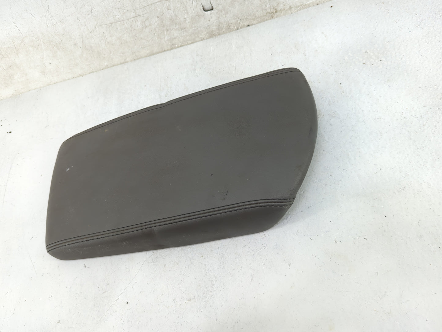 2014 Chevrolet Malibu Center Console Armrest Cover Lid Fits OEM Used Auto Parts - Oemusedautoparts1.com