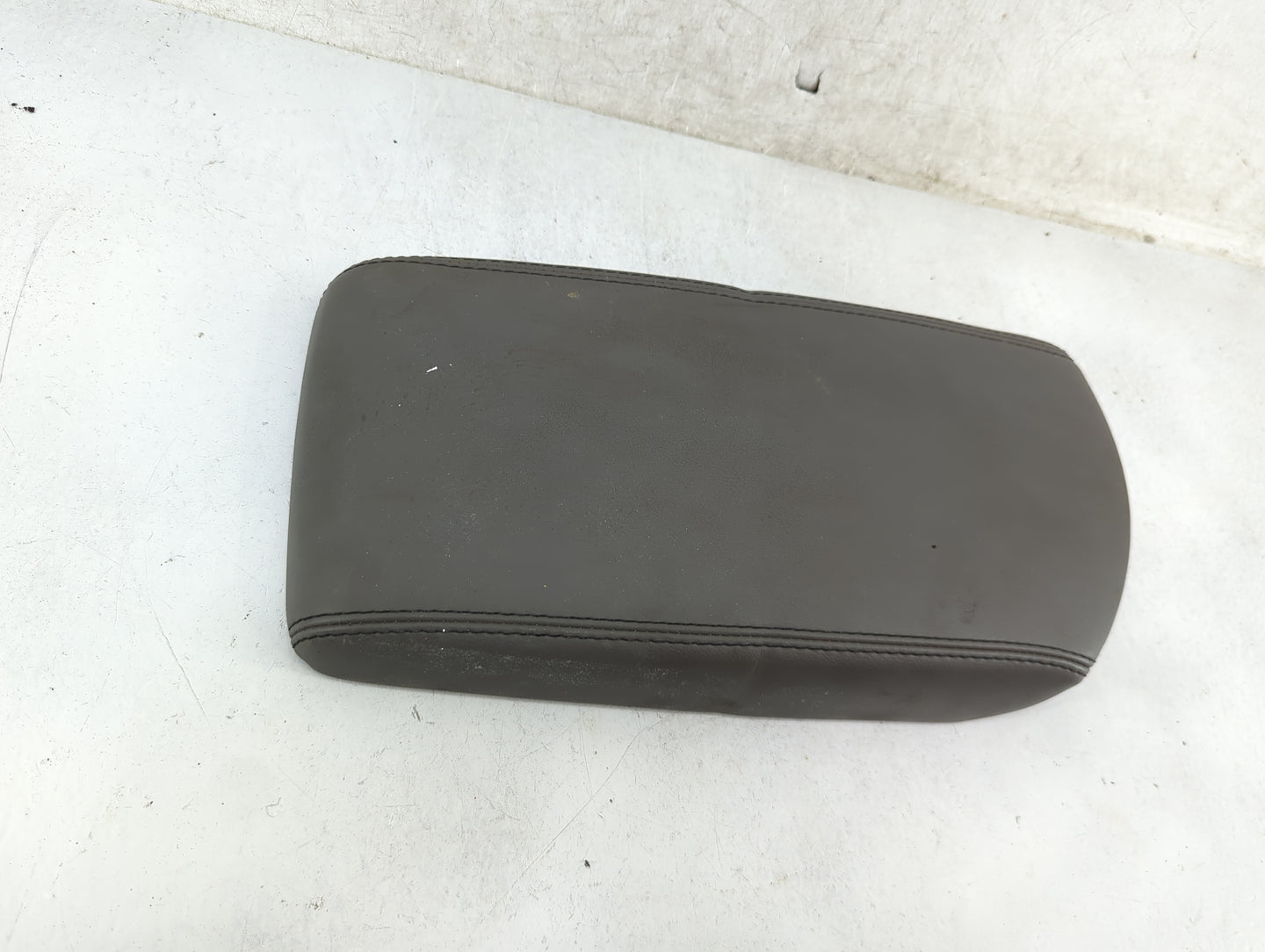 2014 Chevrolet Malibu Center Console Armrest Cover Lid Fits OEM Used Auto Parts - Oemusedautoparts1.com