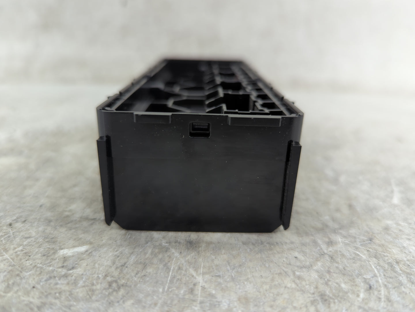 2014-2014 Chevrolet Malibu Communication Control Module 1258688 - Oemusedautoparts1.com