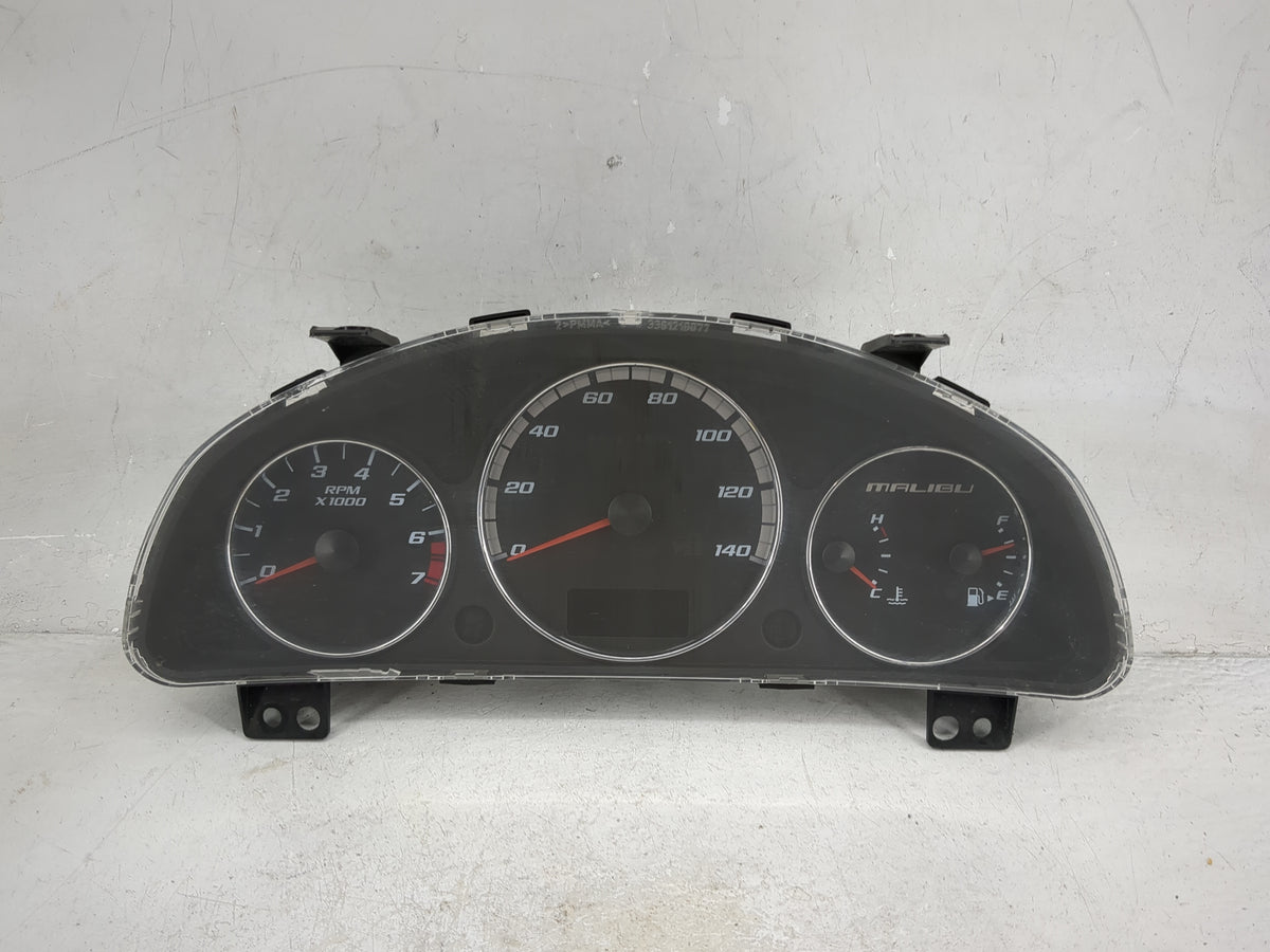 2004-2005 Chevrolet Malibu Instrument Cluster Speedometer Gauges Miles:198K Fits Fits 2004 2005 OEM Used Auto Parts - Oemuse