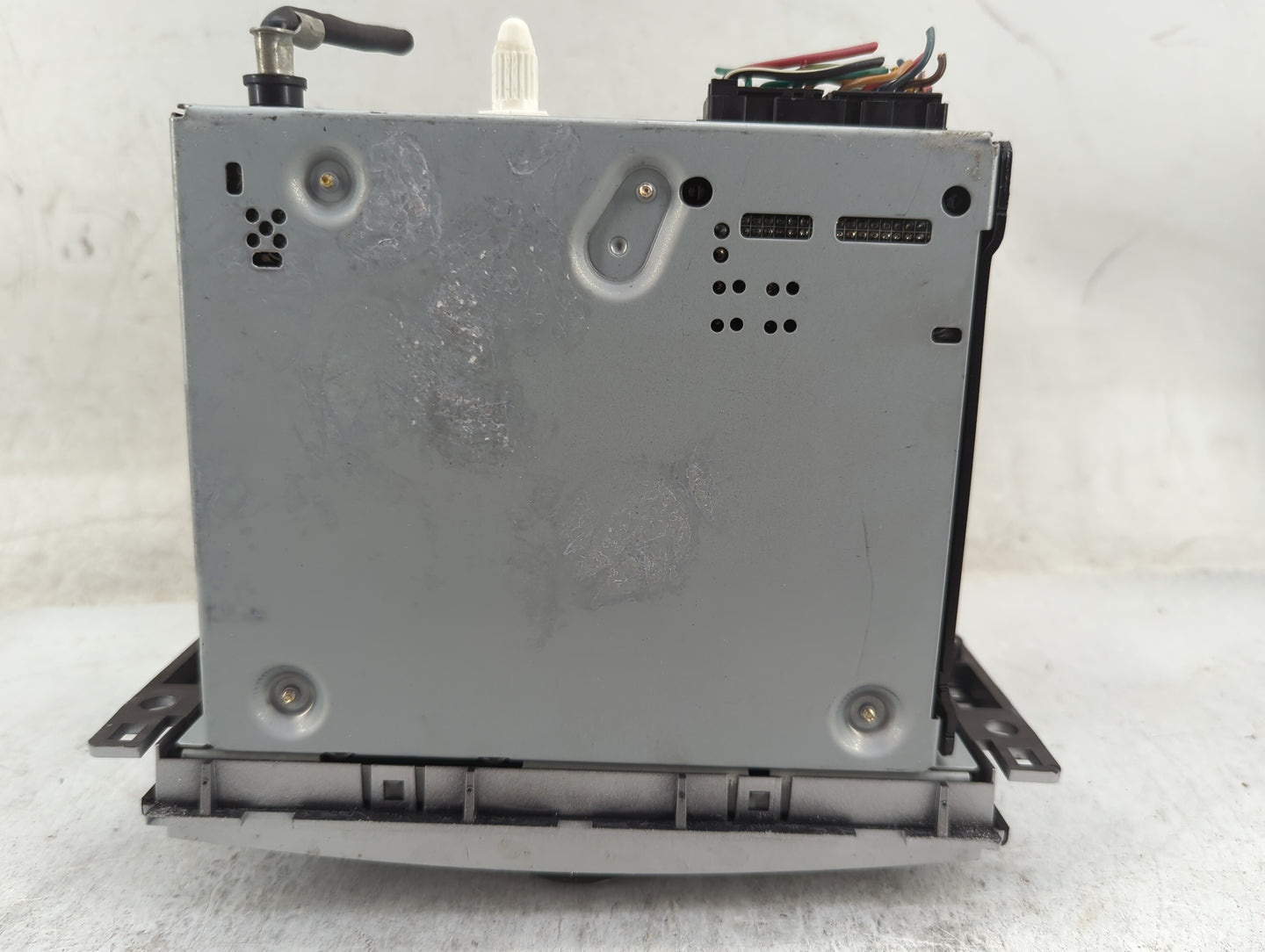 2009-2012 Chevrolet Malibu Radio AM FM Cd Player Receiver Replacement Fits Fits 2009 2010 2011 2012 OEM Used Auto Parts - Oe
