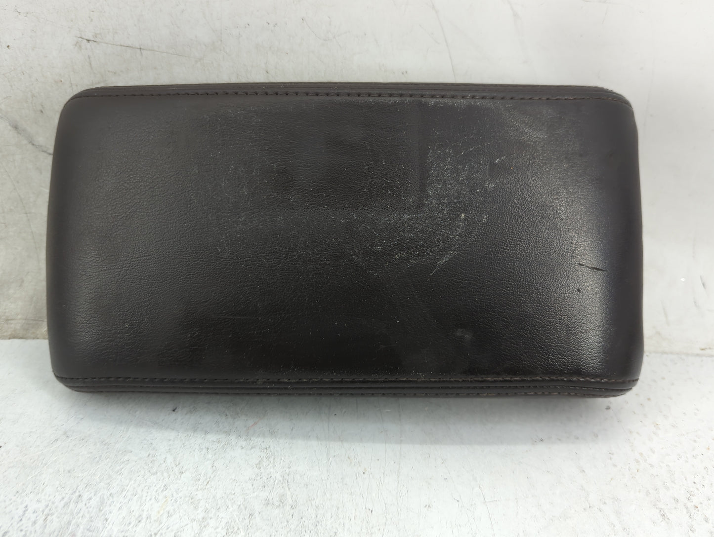 2008-2012 Chevrolet Malibu Center Console Armrest Cover Lid Fits Fits 2008 2009 2010 2011 2012 OEM Used Auto Parts - Oemused
