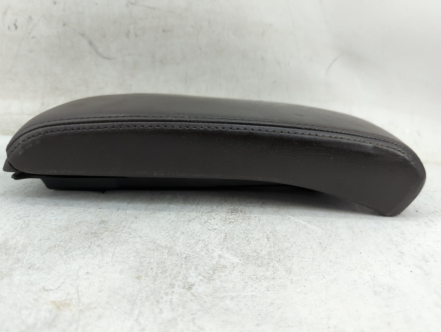 2008-2012 Chevrolet Malibu Center Console Armrest Cover Lid Fits Fits 2008 2009 2010 2011 2012 OEM Used Auto Parts - Oemused