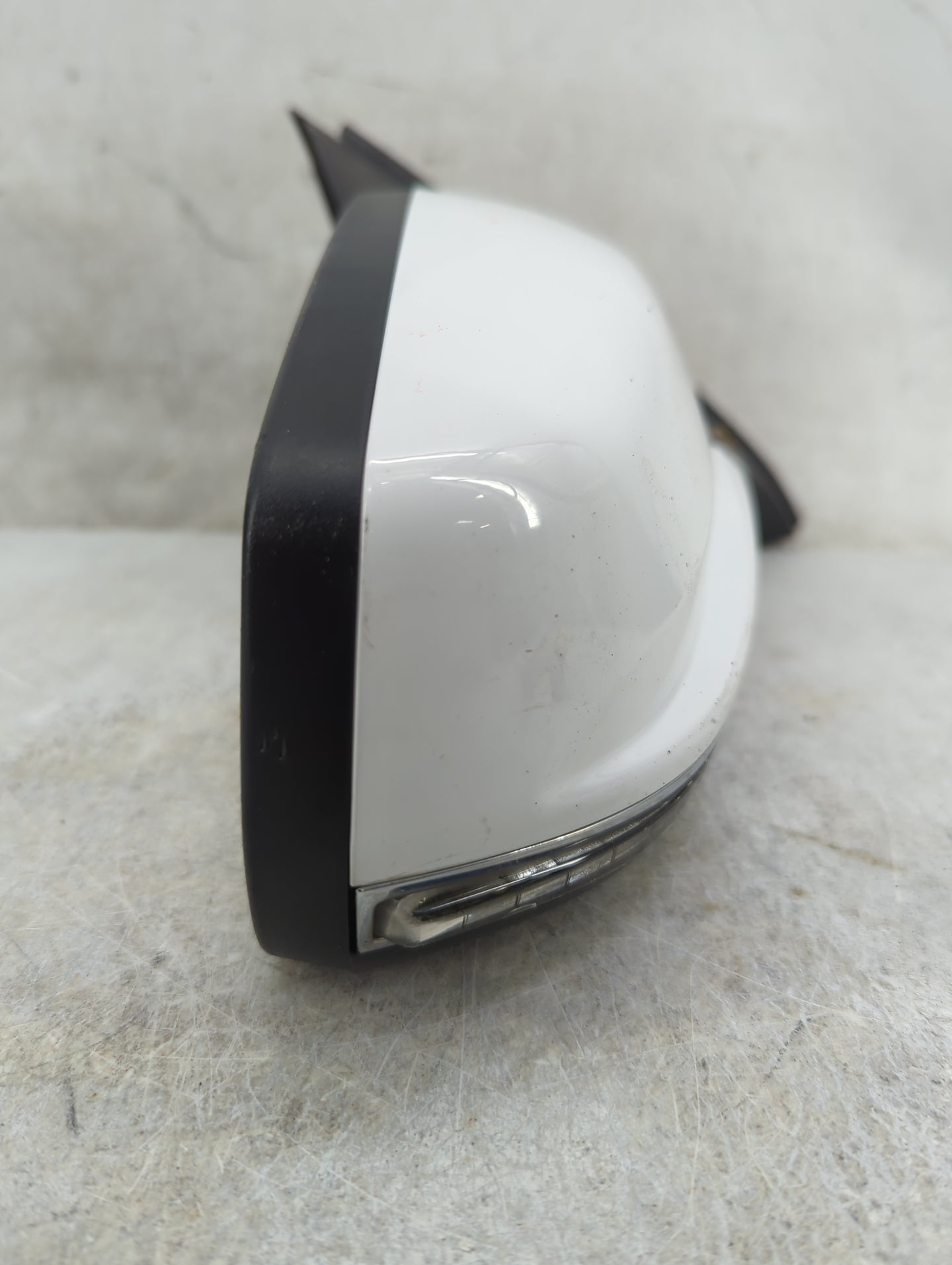 2013 Chevrolet Malibu Passenger Side View Mirror - Right Door Mirror OEM Used - Oemusedautoparts1.com