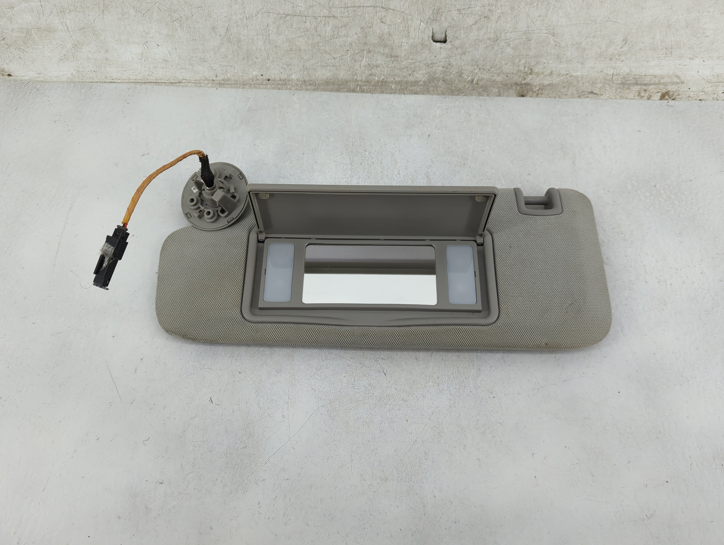 2013-2016 Chevrolet Malibu Sun Visor Shade Replacement Driver Left Mirror Fits Fits 2013 2014 2015 2016 OEM Used Auto Parts 