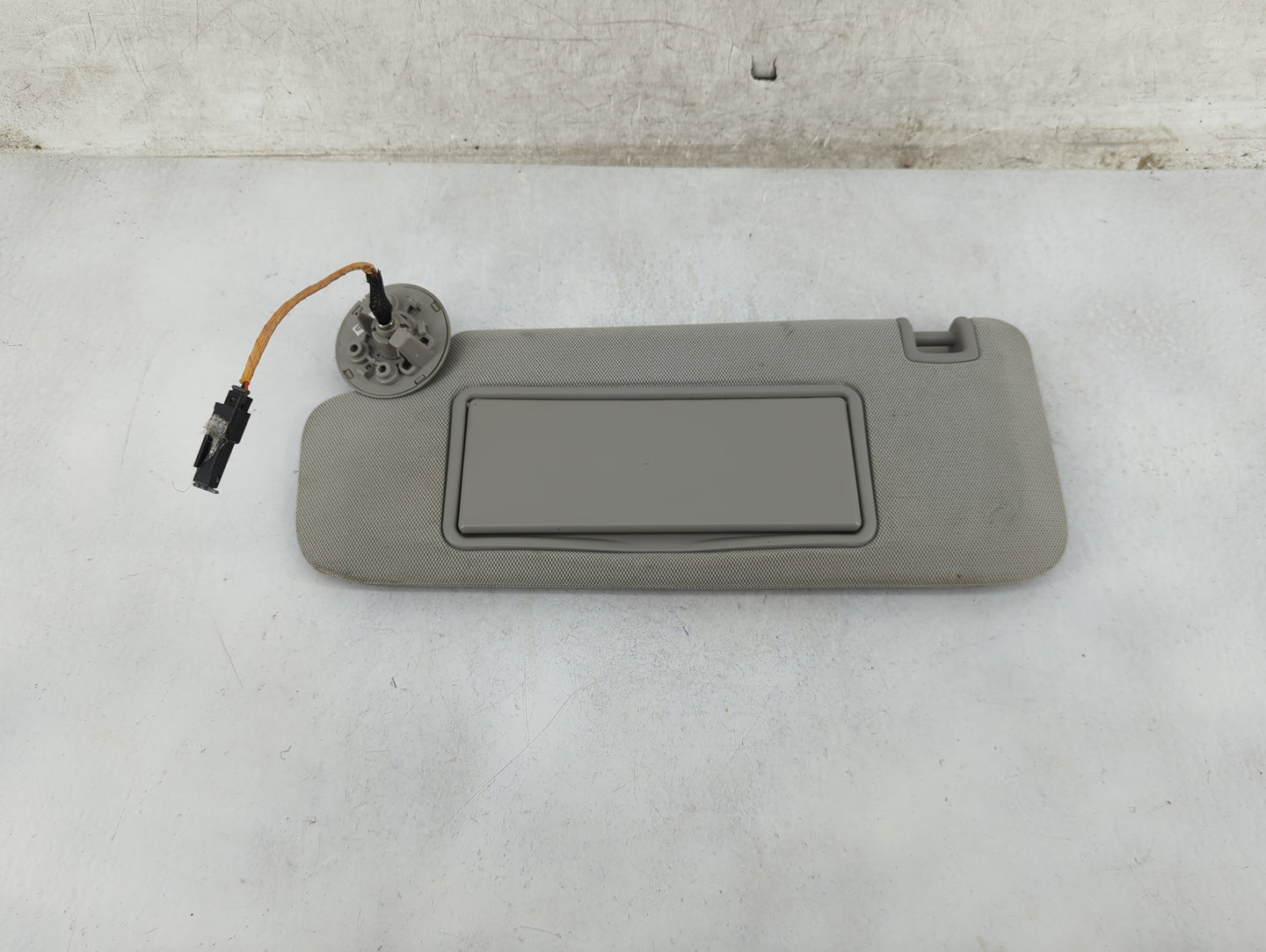 2013-2016 Chevrolet Malibu Sun Visor Shade Replacement Driver Left Mirror Fits Fits 2013 2014 2015 2016 OEM Used Auto Parts 