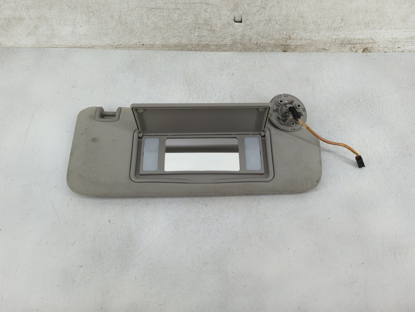 2013-2016 Chevrolet Malibu Sun Visor Shade Replacement Passenger Right Mirror Fits Fits 2013 2014 2015 2016 OEM Used Auto Pa