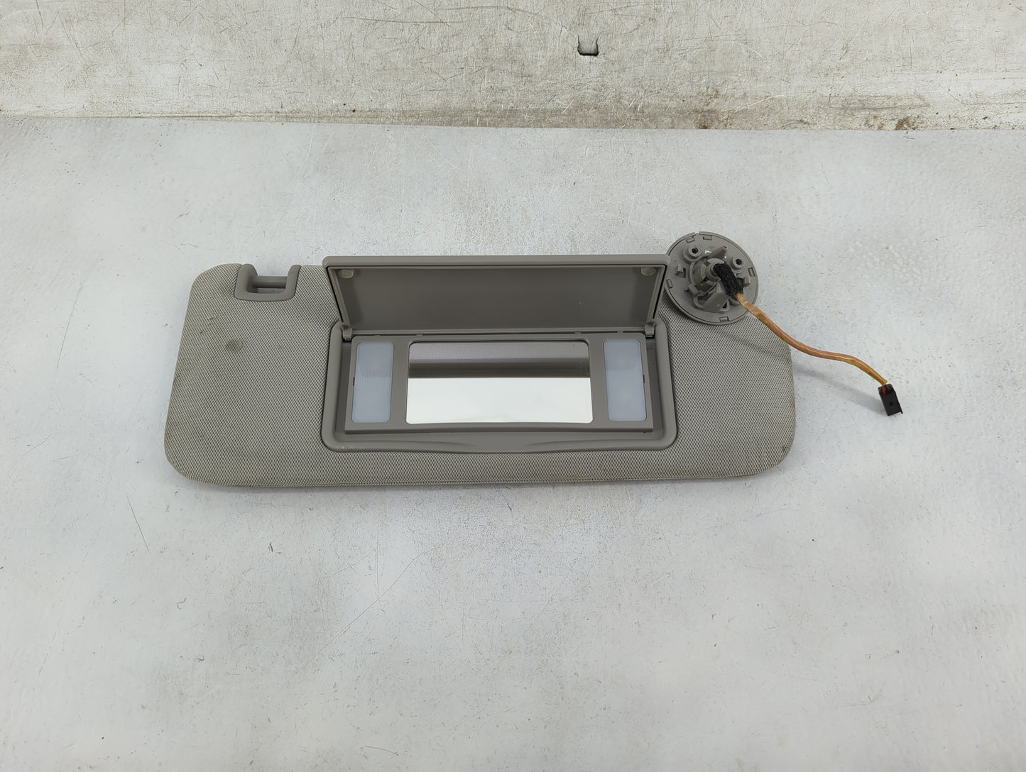 2013-2016 Chevrolet Malibu Sun Visor Shade Replacement Passenger Right Mirror Fits Fits 2013 2014 2015 2016 OEM Used Auto Pa