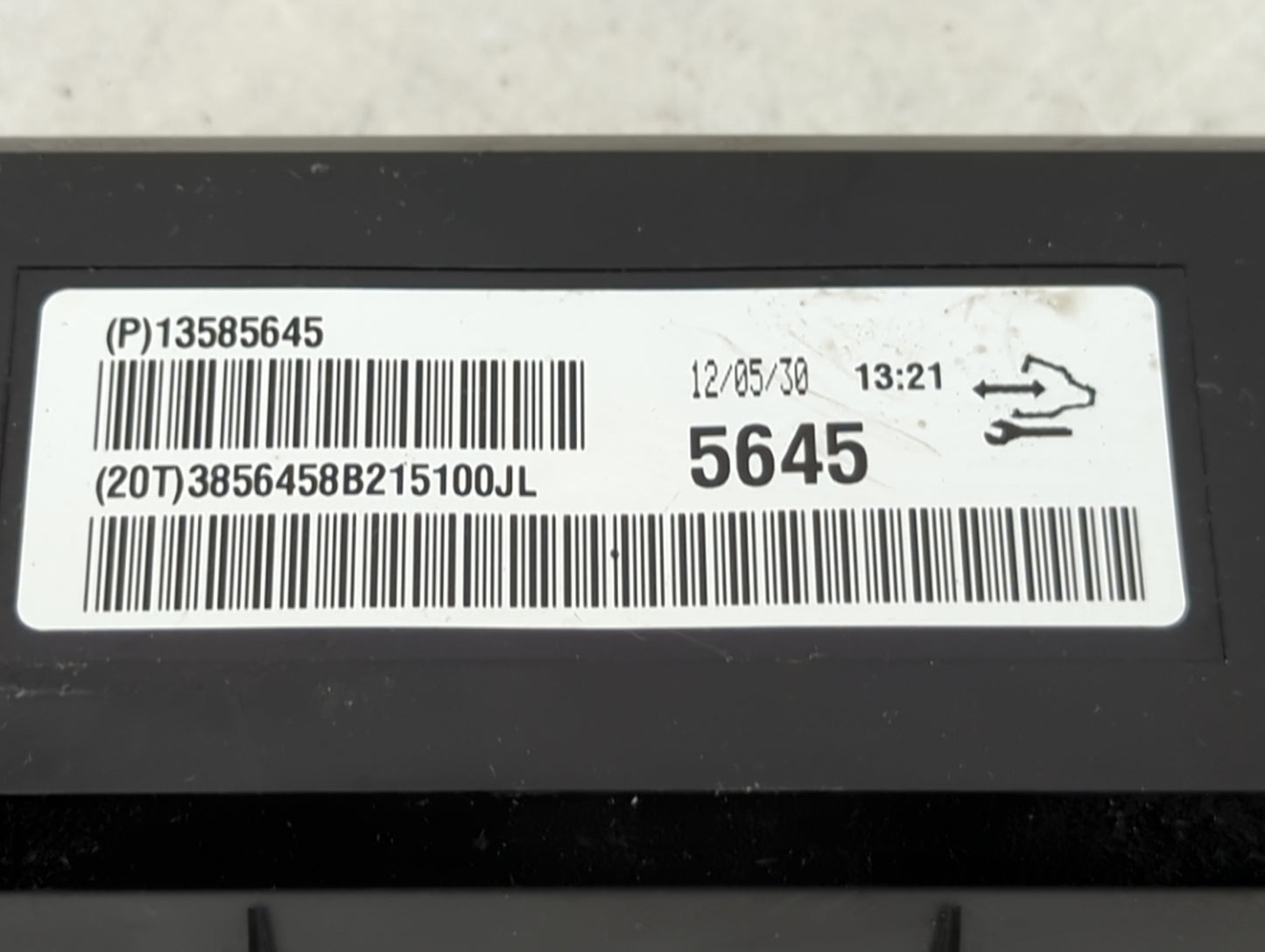 2013-2013 Chevrolet Malibu Communication Control Module 5025005 - Oemusedautoparts1.com