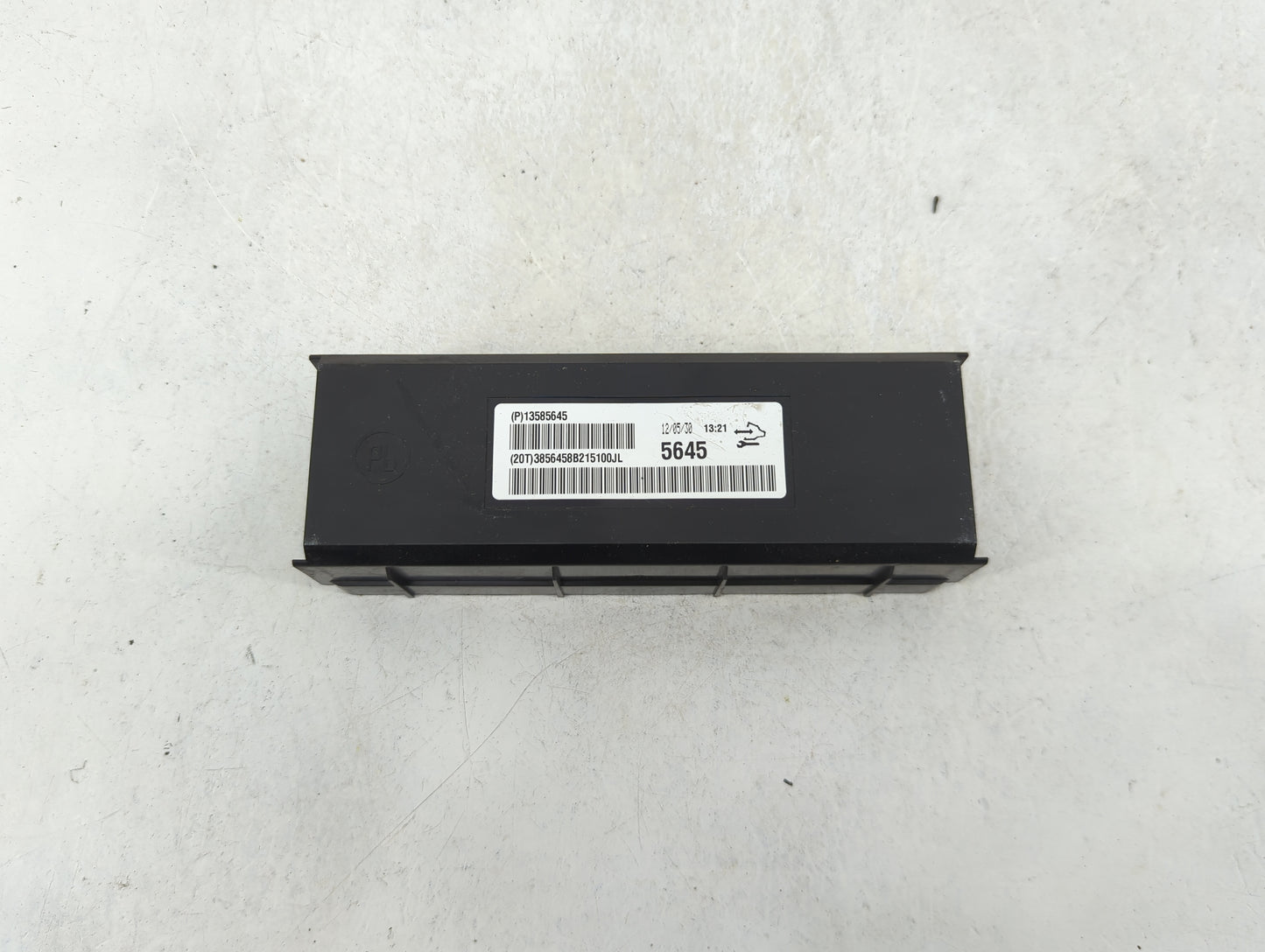 2013-2013 Chevrolet Malibu Communication Control Module 5025005 - Oemusedautoparts1.com