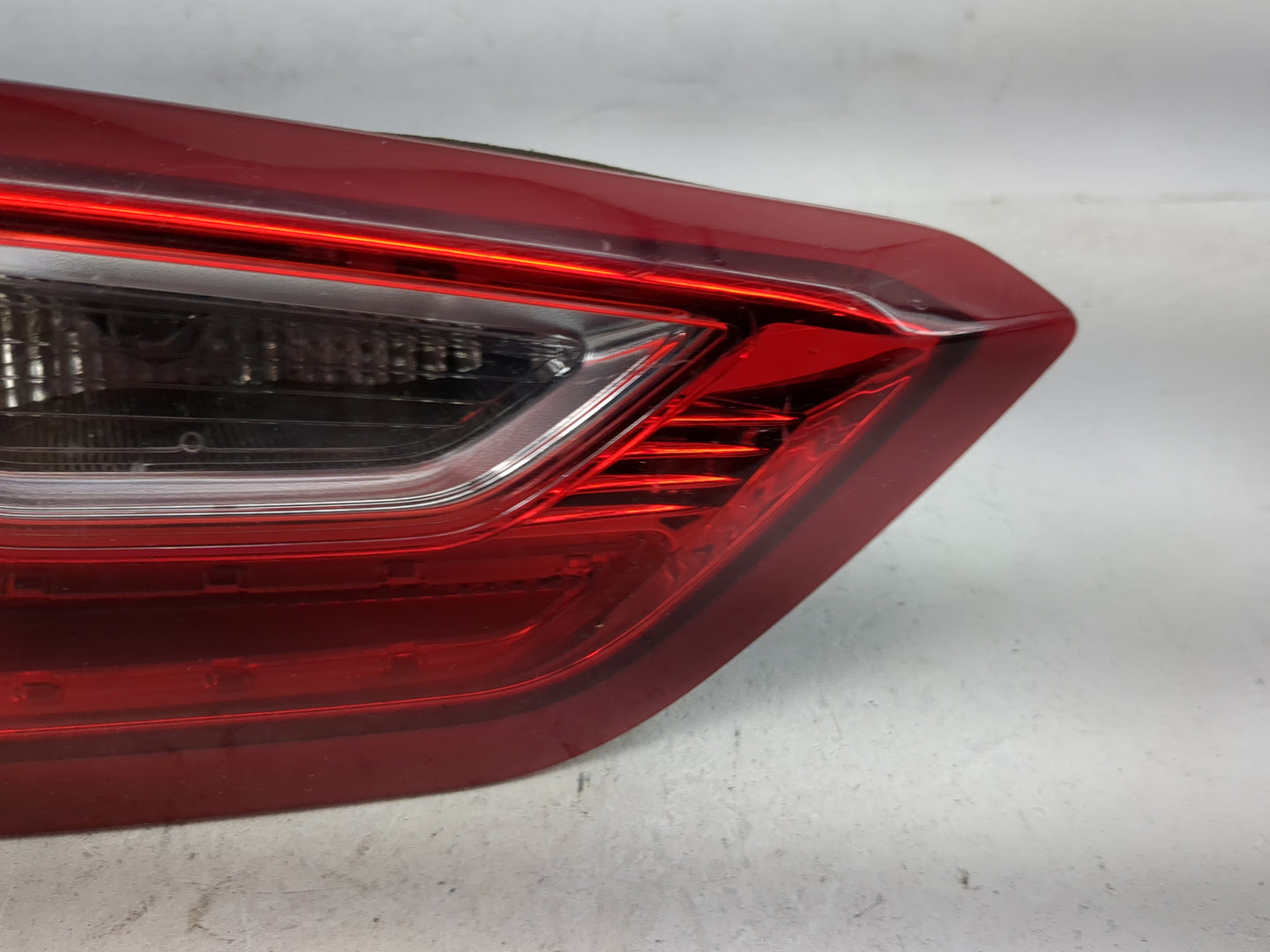 2016-2021 Chevrolet Malibu Driver Left Side Deck Lid Mounted Tail Light 5026075 - Oemusedautoparts1.com