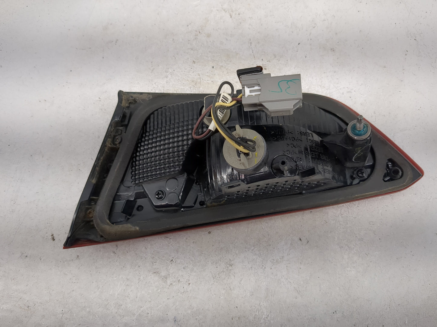 2016-2021 Chevrolet Malibu Driver Left Side Deck Lid Mounted Tail Light 5026075 - Oemusedautoparts1.com