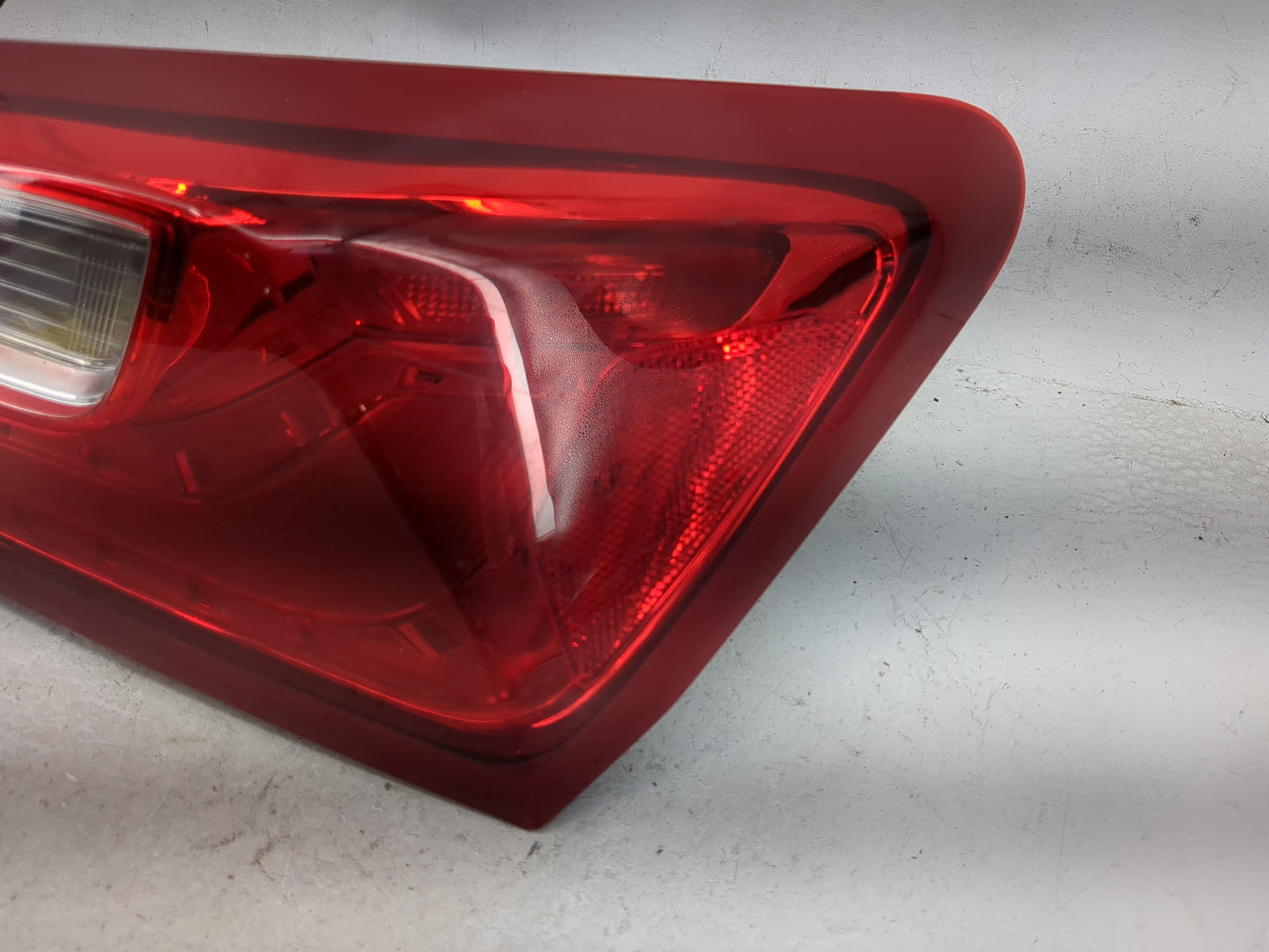 2016-2021 Chevrolet Malibu Tail Light Assembly Passenger Right OEM Fits Fits 2016 2017 2018 2019 2020 2021 OEM Used Auto Par