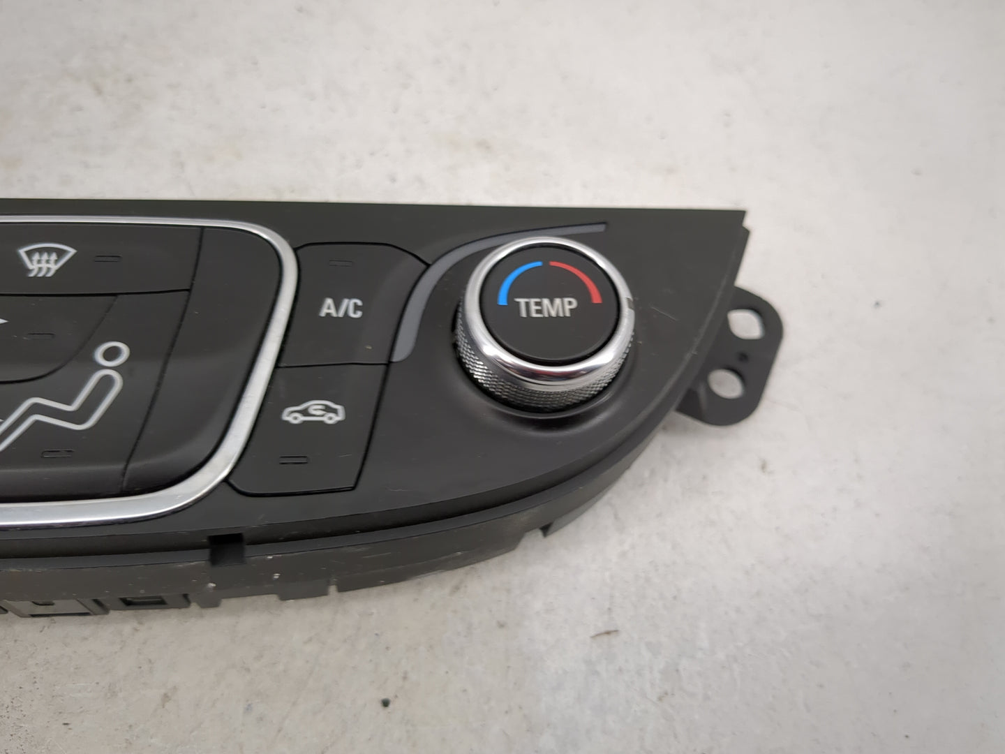 2016-2017 Chevrolet Malibu Climate Control Module Temperature AC/Heater Replacement Fits Fits 2016 2017 OEM Used Auto Parts 