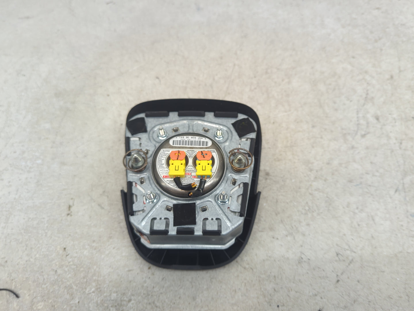 2013-2016 Chevrolet Malibu Air Bag Driver Left Steering Wheel Mounted 5026653 - Oemusedautoparts1.com