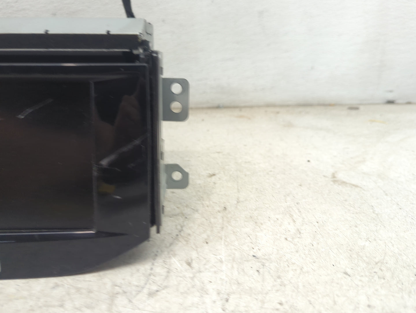 2013-2016 Chevrolet Malibu Information Display Screen 5026666 - Oemusedautoparts1.com