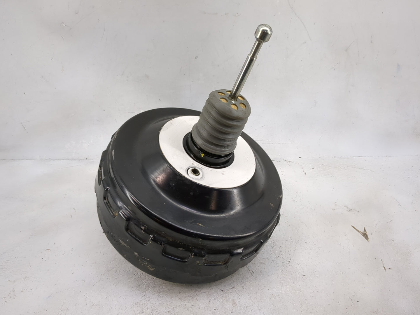 2013-2016 Chevrolet Malibu Power Brake Booster Oem 5026746 - Oemusedautoparts1.com