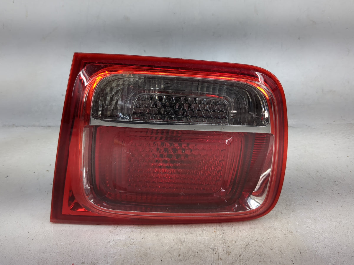 2013 Chevrolet Malibu Passenger Right Side Deck Lid Mounted Tail Light 5028000 - Oemusedautoparts1.com