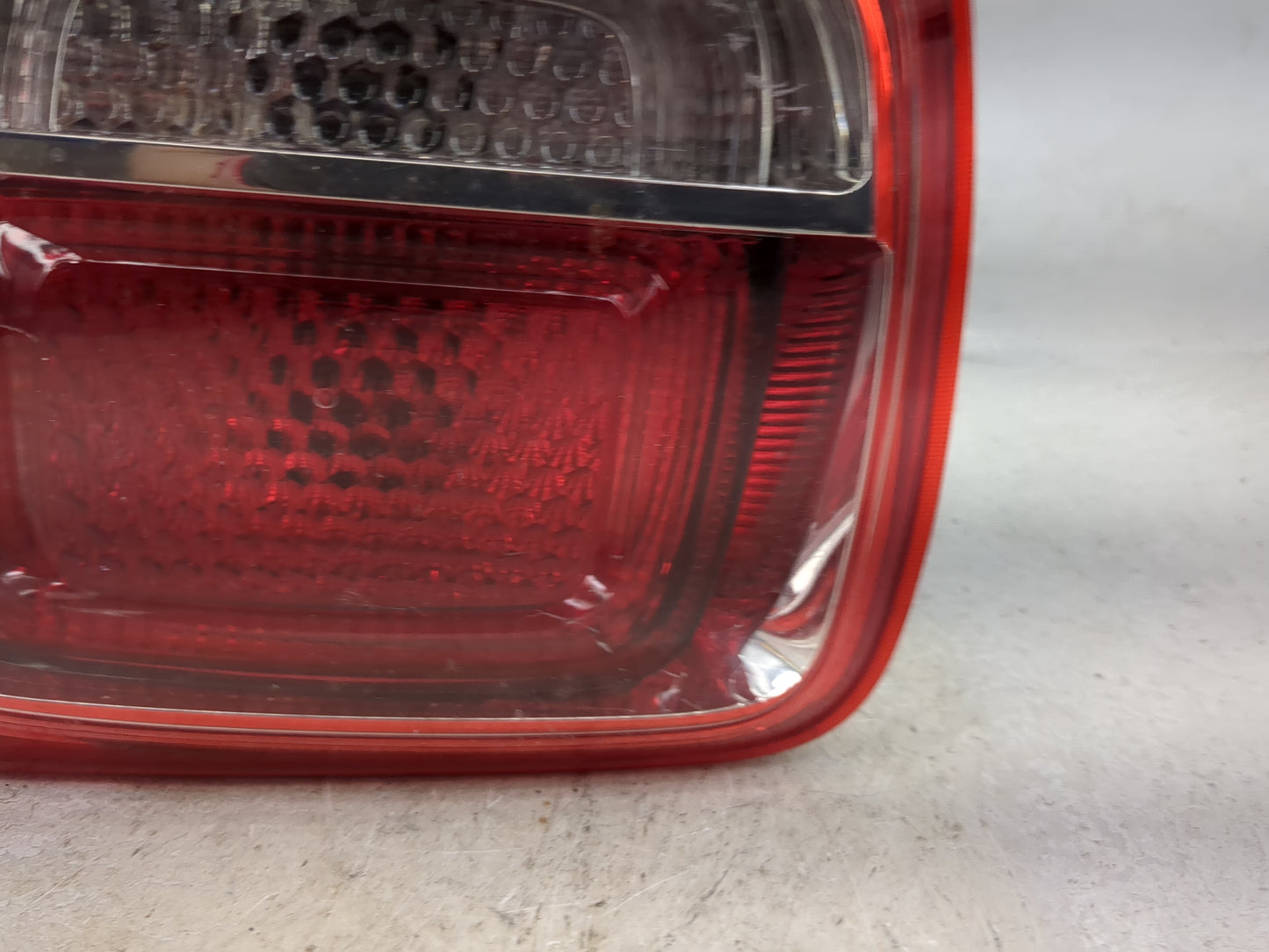 2013 Chevrolet Malibu Passenger Right Side Deck Lid Mounted Tail Light 5028000 - Oemusedautoparts1.com