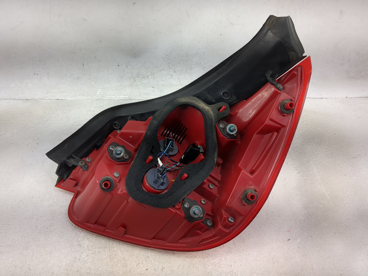 2013-2016 Chevrolet Malibu Tail Light Assembly Driver Left OEM Fits Fits 2013 2014 2015 2016 OEM Used Auto Parts - Oemusedau