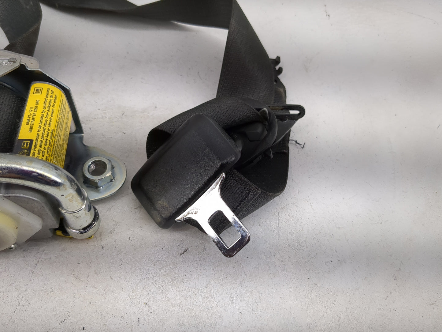2013-2013 Chevrolet Malibu Passenger Front Seatbelt Retractor 5028158 - Oemusedautoparts1.com