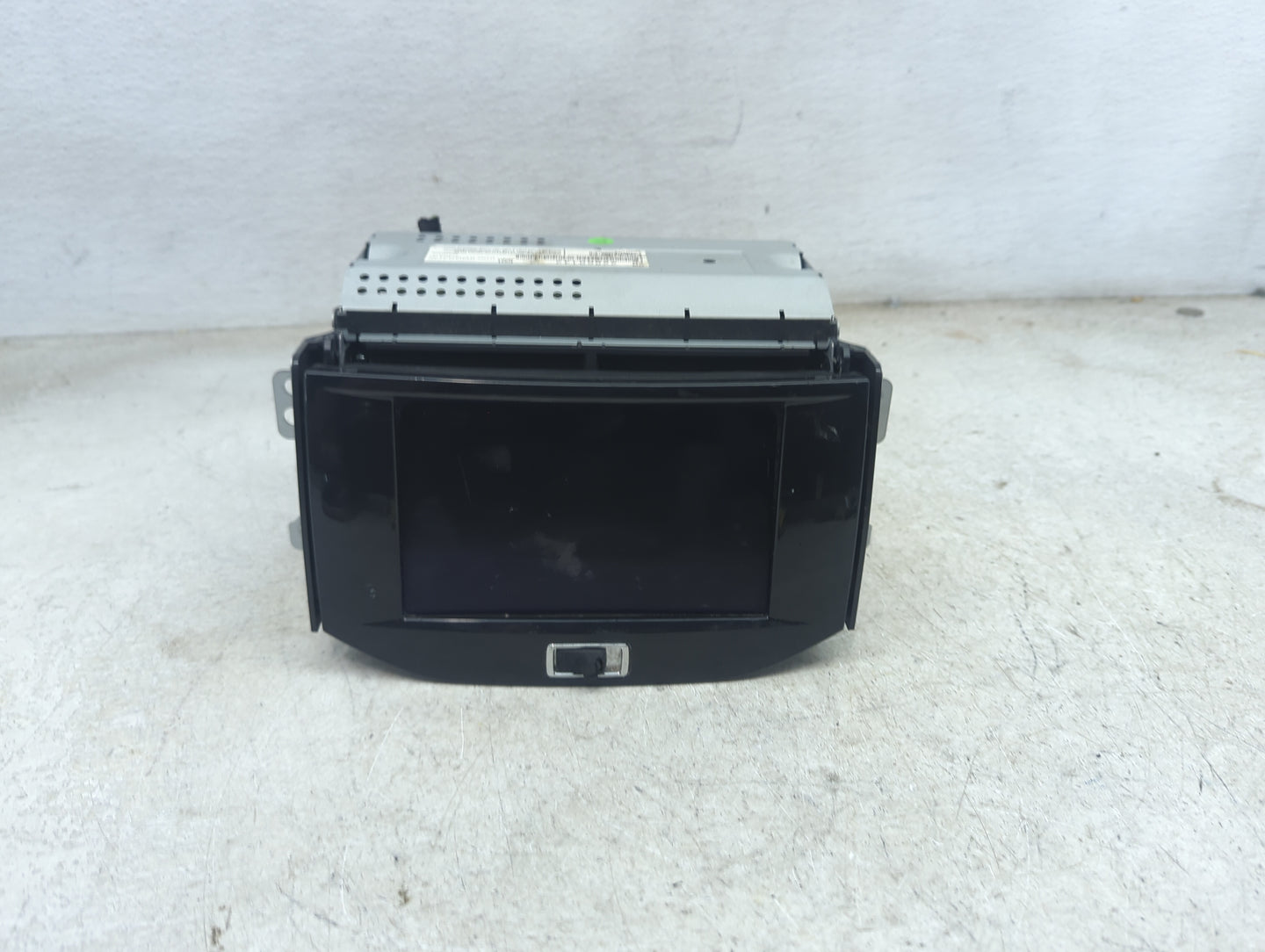 2013-2016 Chevrolet Malibu Information Display Screen 5028203 - Oemusedautoparts1.com