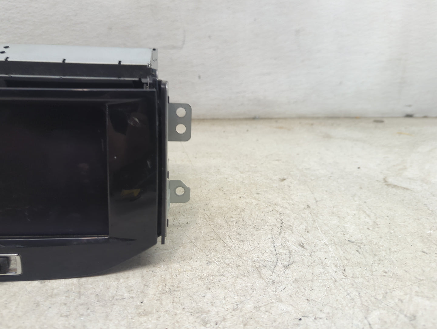 2013-2016 Chevrolet Malibu Information Display Screen 5028203 - Oemusedautoparts1.com