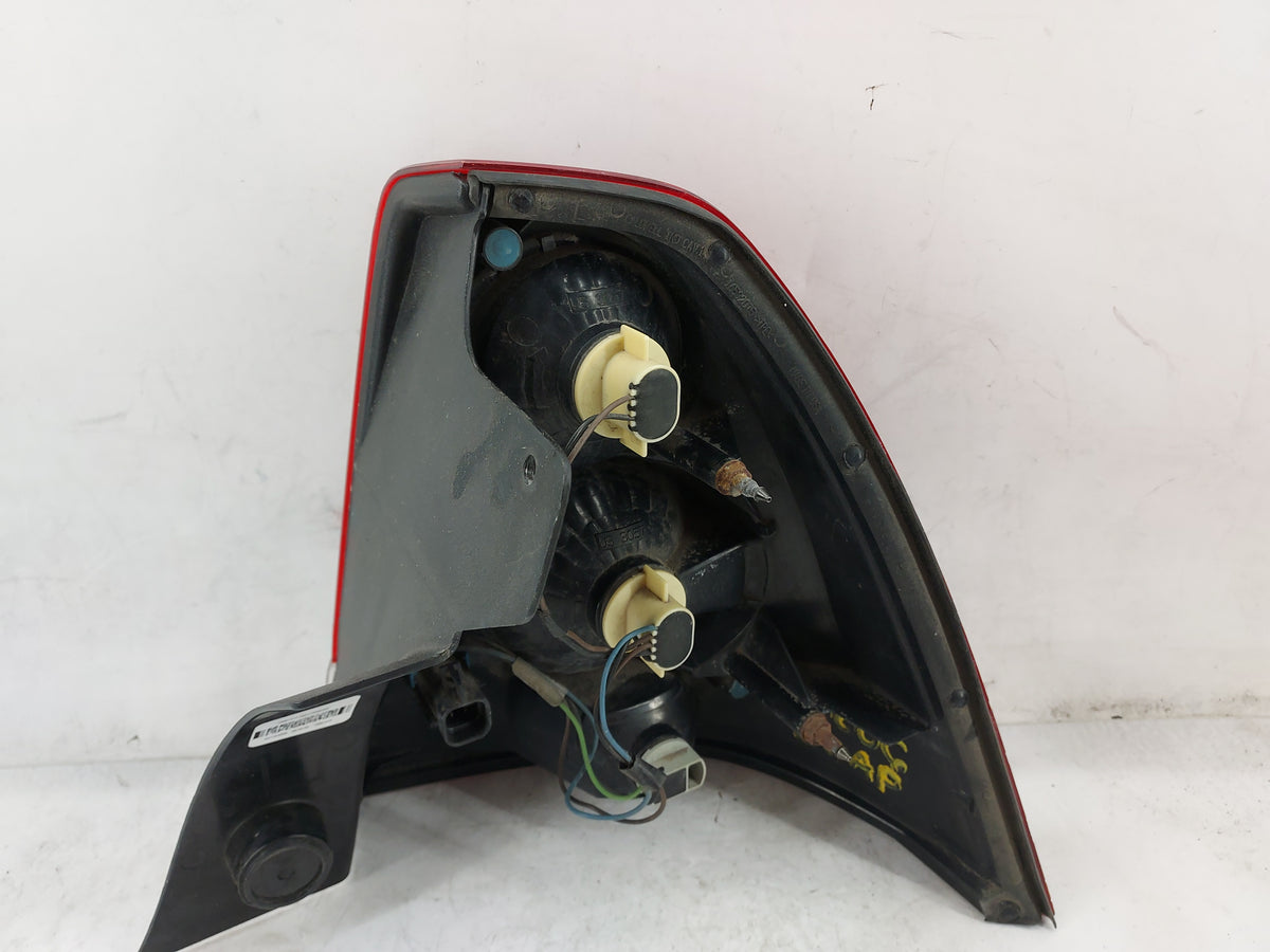 2004-2007 Chevrolet Malibu Tail Light Assembly Driver Left OEM Fits Fits 2004 2005 2006 2007 OEM Used Auto Parts - Oemusedau
