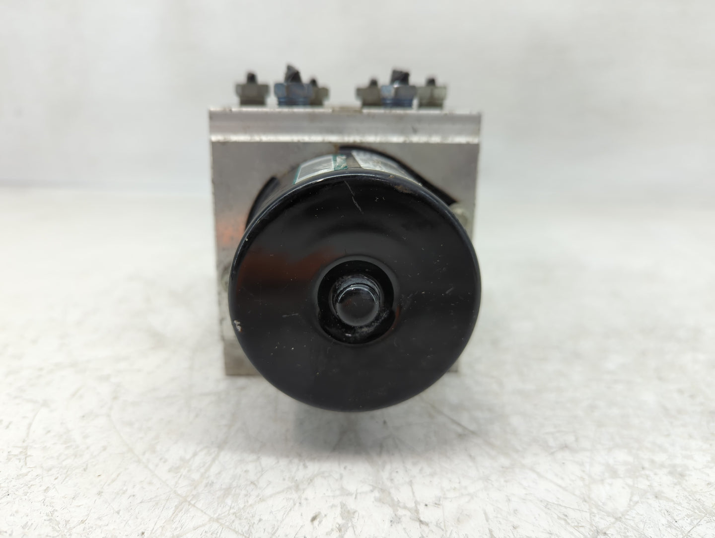 2010 Chevrolet Malibu ABS Pump Control Module Replacement Fits OEM Used Auto Parts - Oemusedautoparts1.com